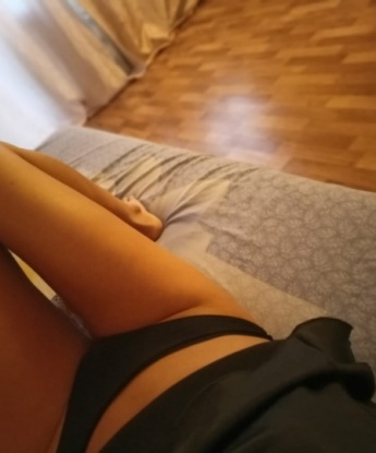Со мной ты окунешься в мир наслаждений и безудержной страсти. Я предоставляю широкий выбор услуг, от классического секса и оральных ласк до ролевых игр и массажей🔥😘
Мои клиенты всегда остаются довольными и возвращаются ко мне снова и снова. Мои фото 100% реальны, и я предпочитаю сохранять свою анонимность для обоюдной безопасности и конфиденциальности. Размишляешь о встрече на высшем уровне? Тогда не стесняйся, свяжись со мной, чтобы сделать этот опыт незабываемым! 🌹💕 Ксения